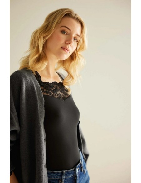 Ysabel mora camiseta mujer termal con blonda  manga larga cuello barco 70005